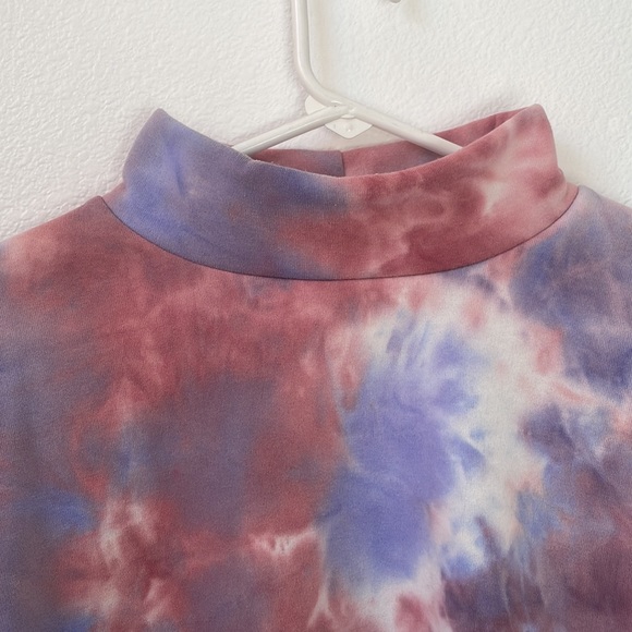 Crop Pullover - Picture 5 of 5